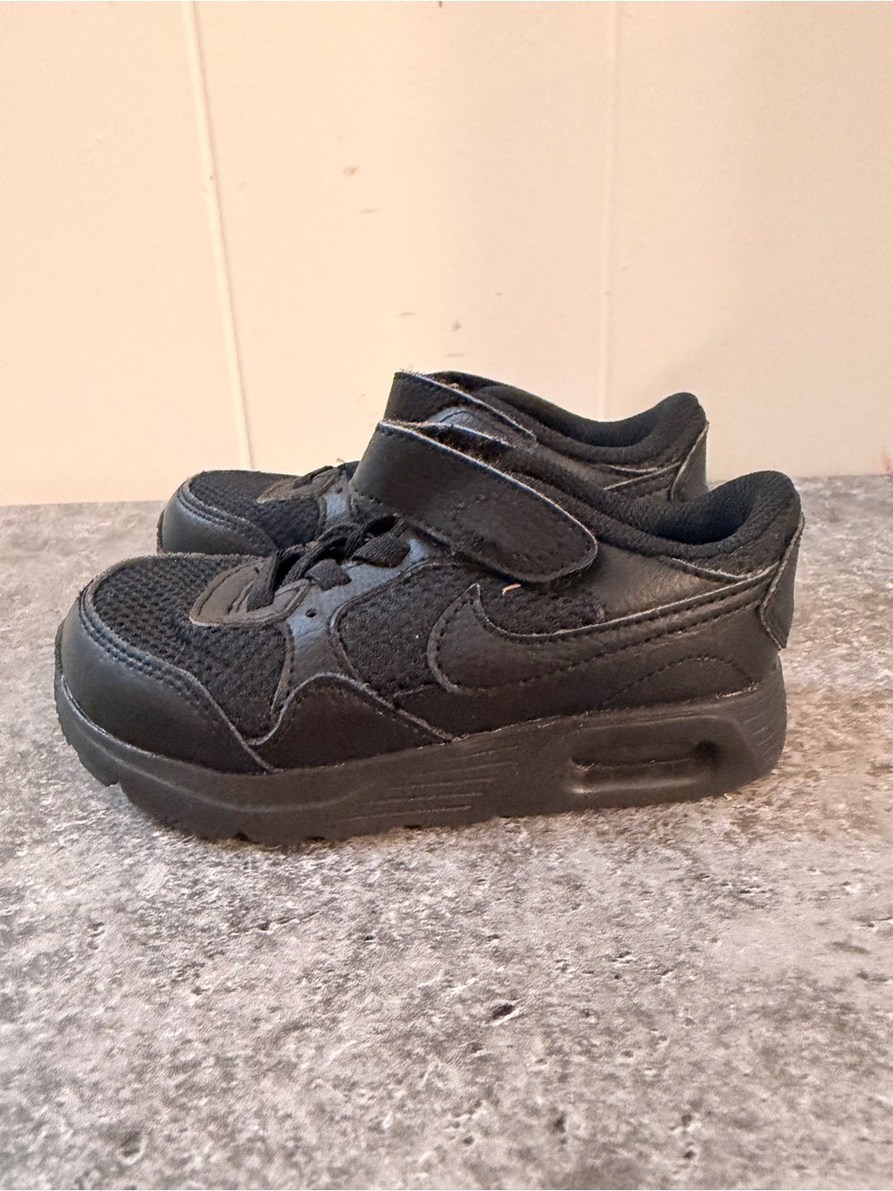 Kids Black Nike Sneakers with Hook-and-Loop Strap